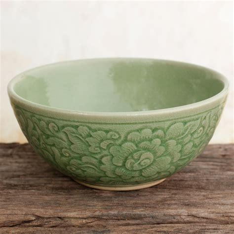 celadon thai pottery